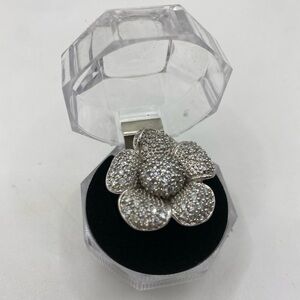 Flower design ring with mini cz Sterling Silver 925 size 7/9grams